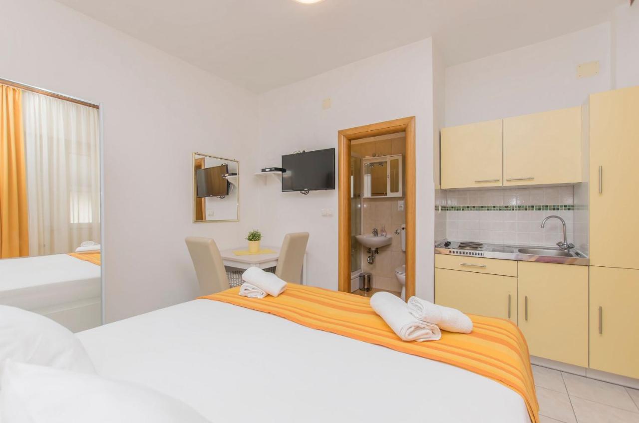 Apartments Blazica Vodice Bagian luar foto