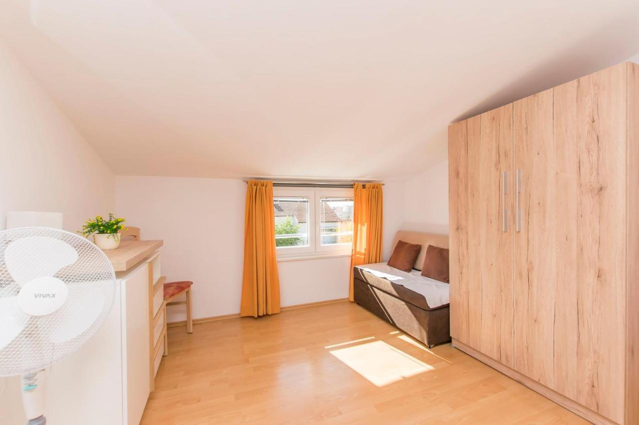 Apartments Blazica Vodice Bagian luar foto