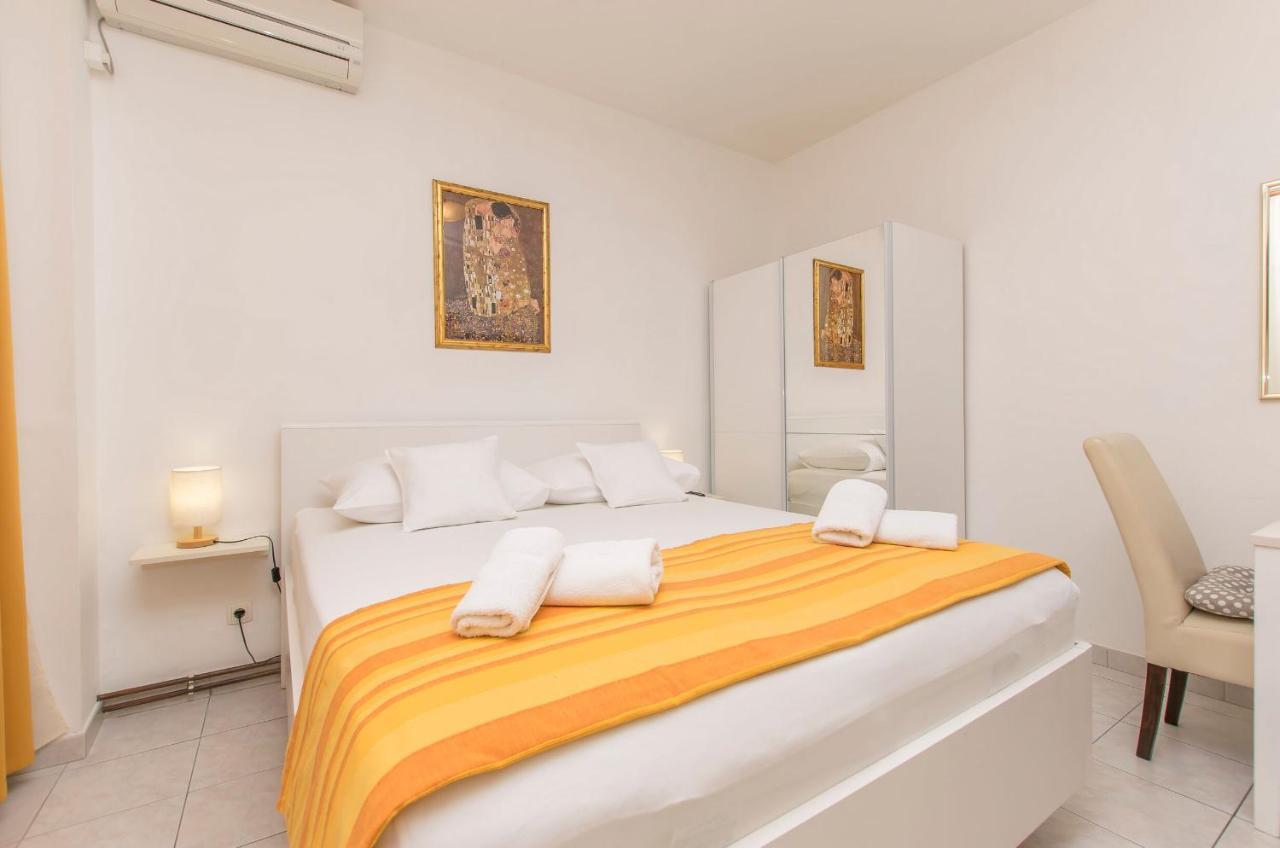 Apartments Blazica Vodice Bagian luar foto