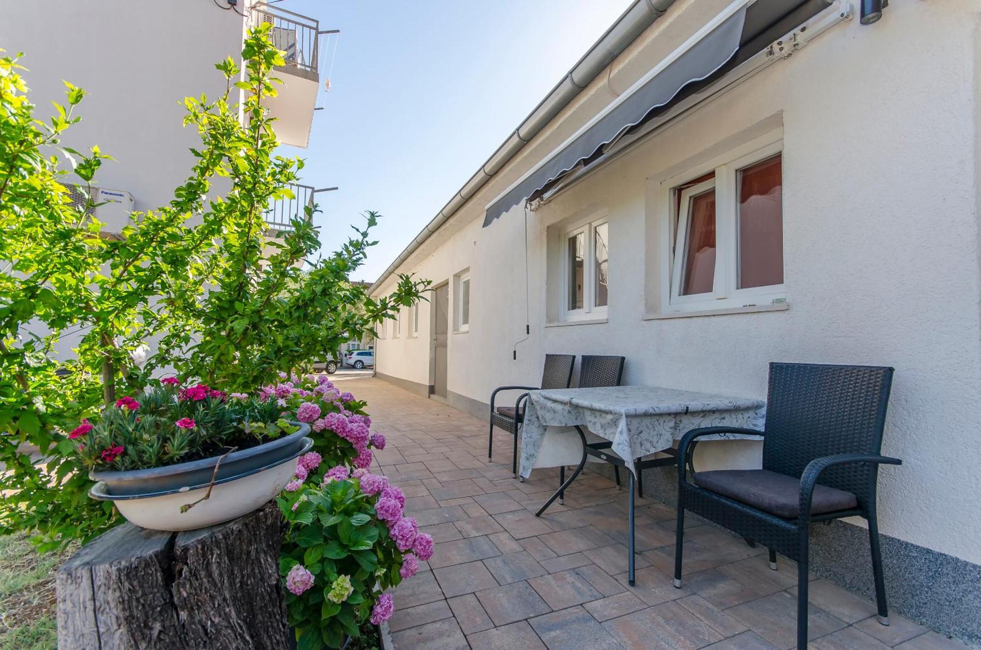 Apartments Blazica Vodice Bagian luar foto