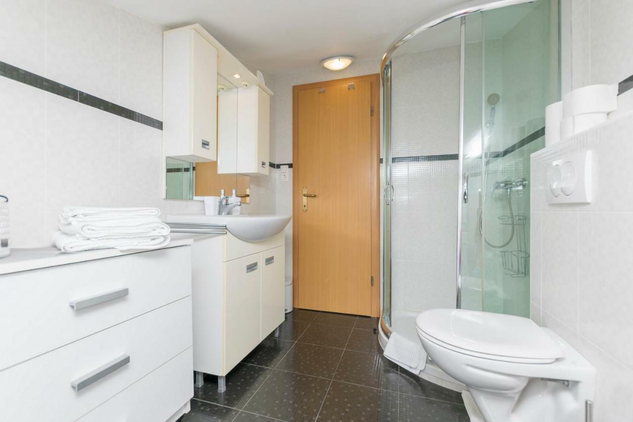 Apartments Blazica Vodice Bagian luar foto
